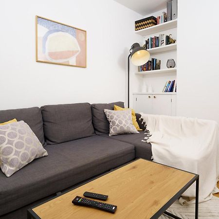 Lovely Apartment In Victoria Park Village Лондон Экстерьер фото
