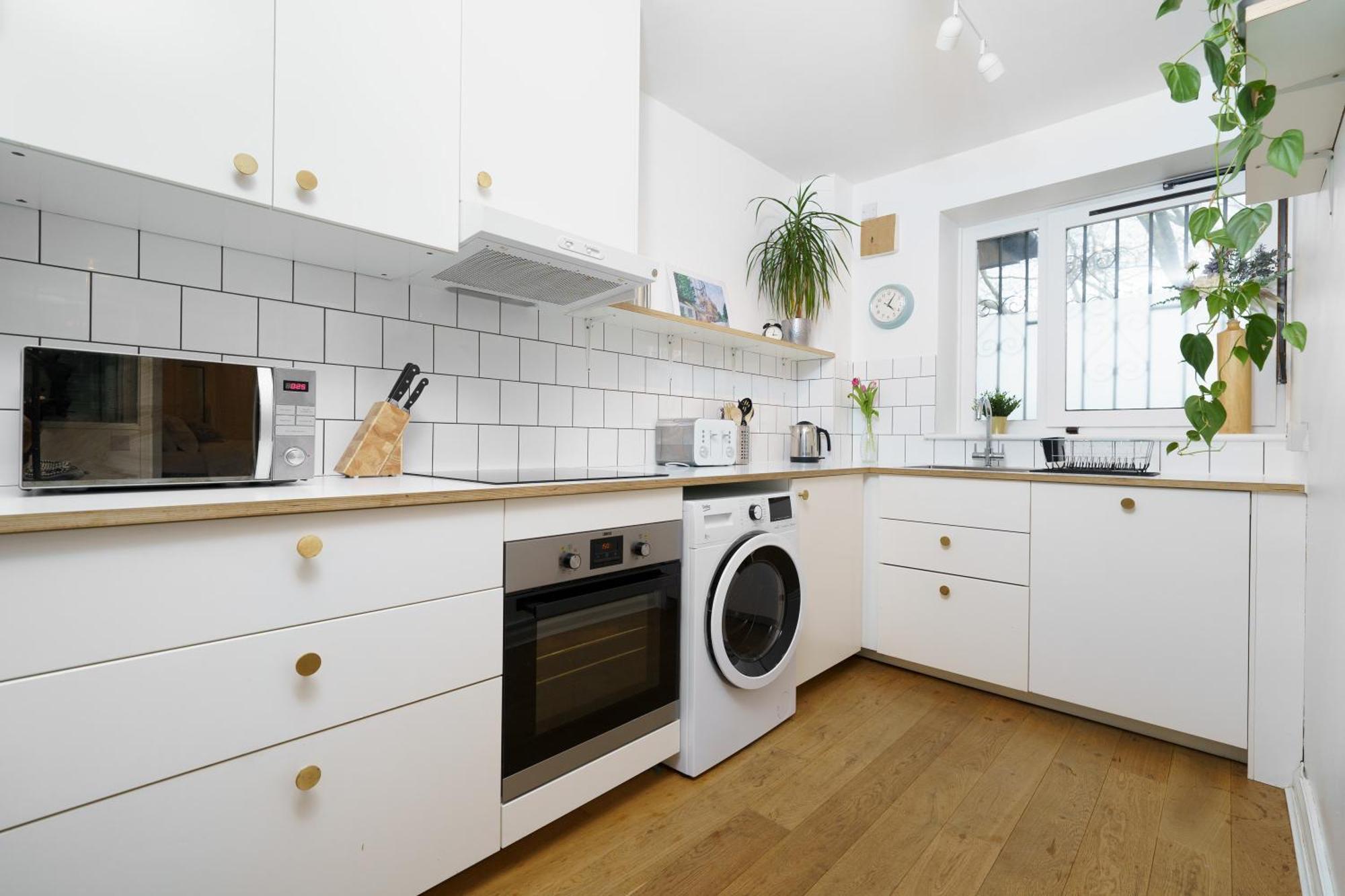 Lovely Apartment In Victoria Park Village Лондон Экстерьер фото